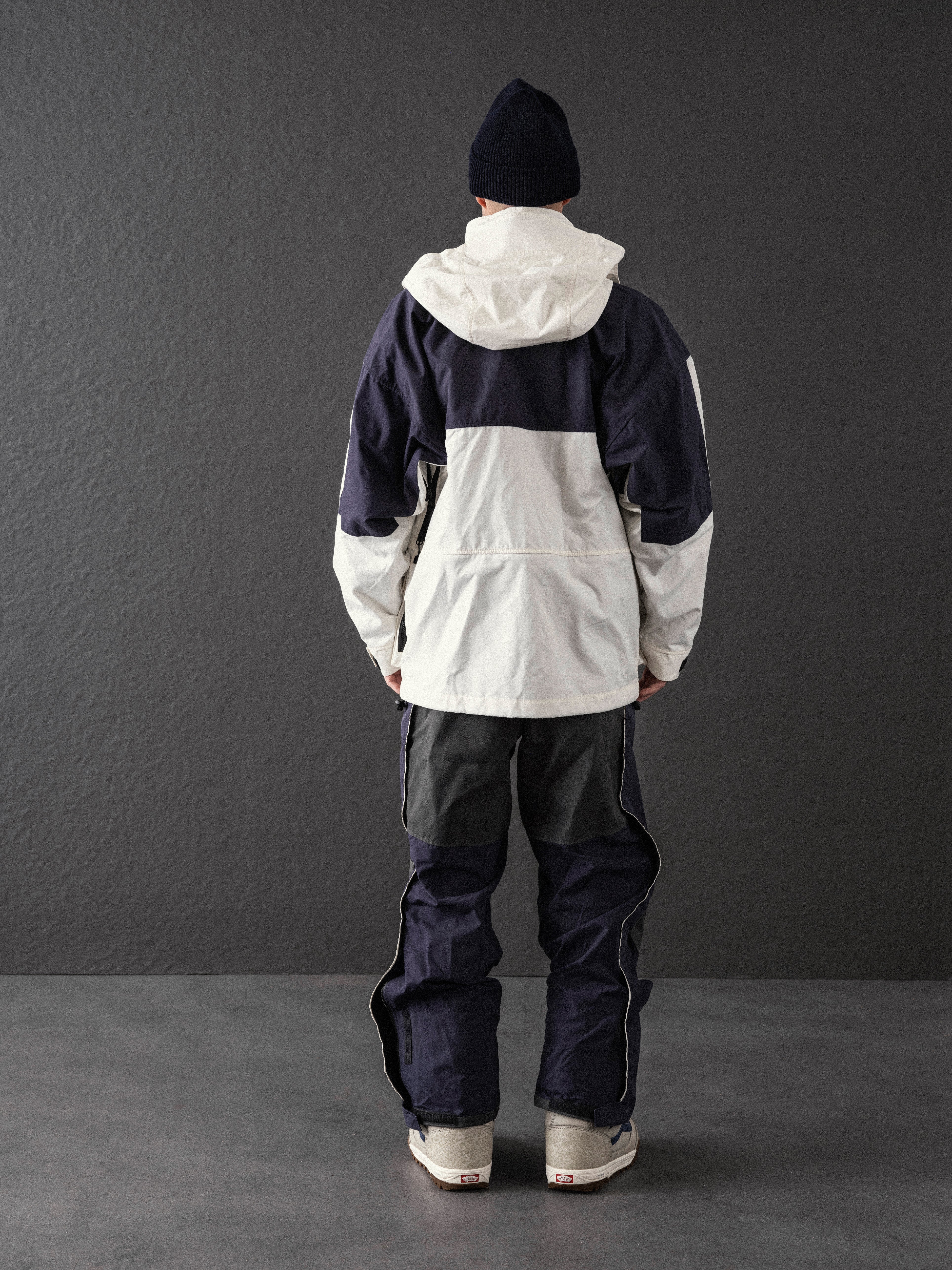 MT Mountain Jacket Navy White